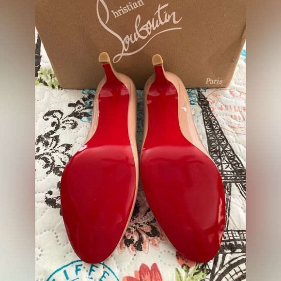 NIB Tan patent leather heels by Christian LouBoutin - Size 39. - Picture 4 of 8